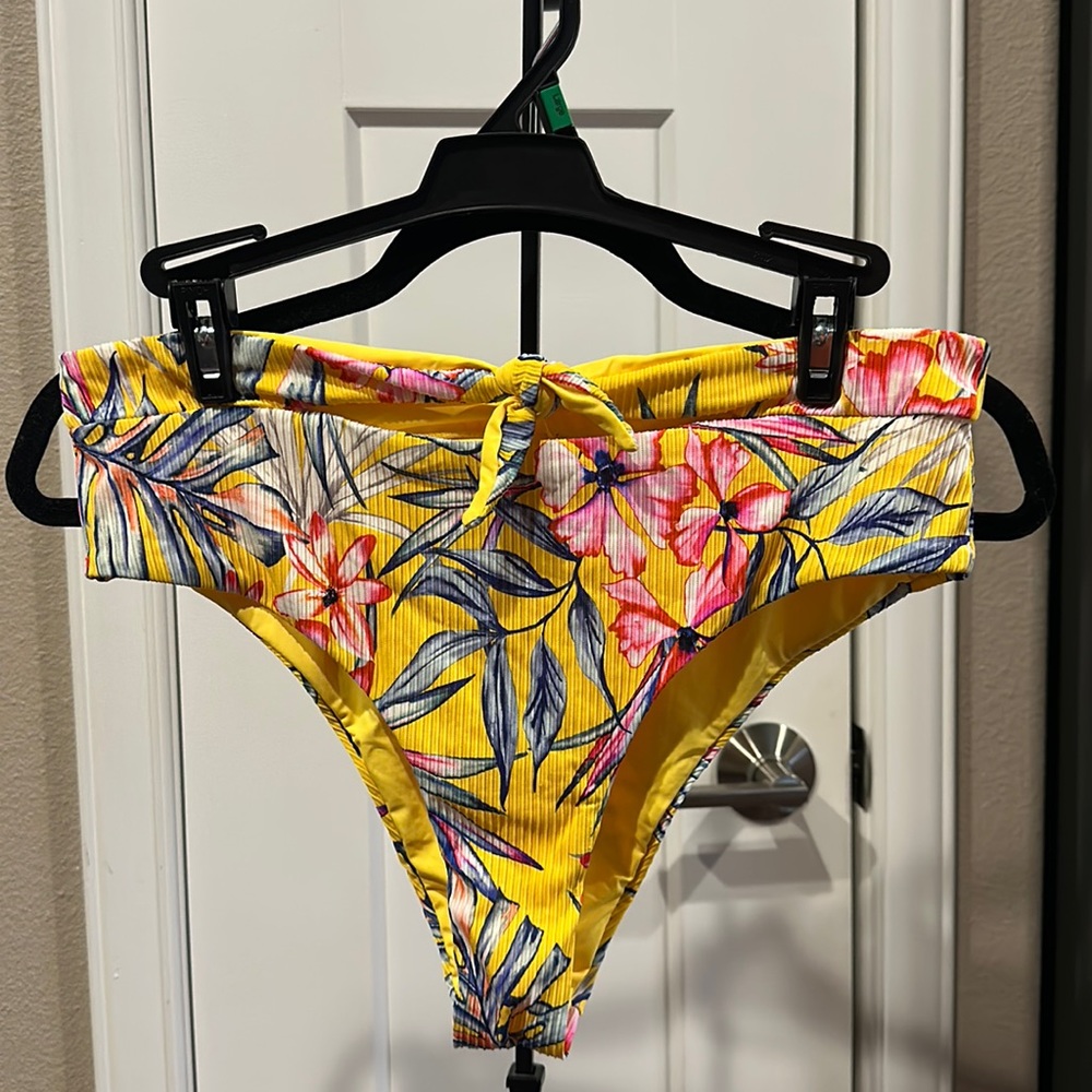 Summer swimsuit bottoms by Tinibikini